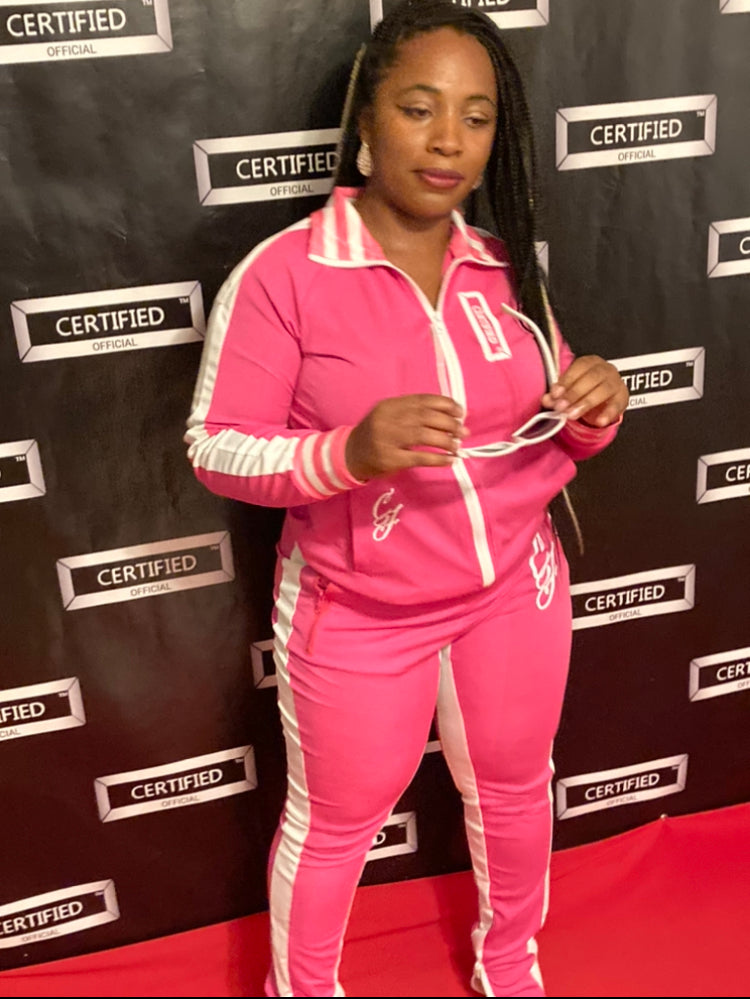 CFEMALE: KHANDI: 2PC. SPLIT SHOULDER TRACKER SET.