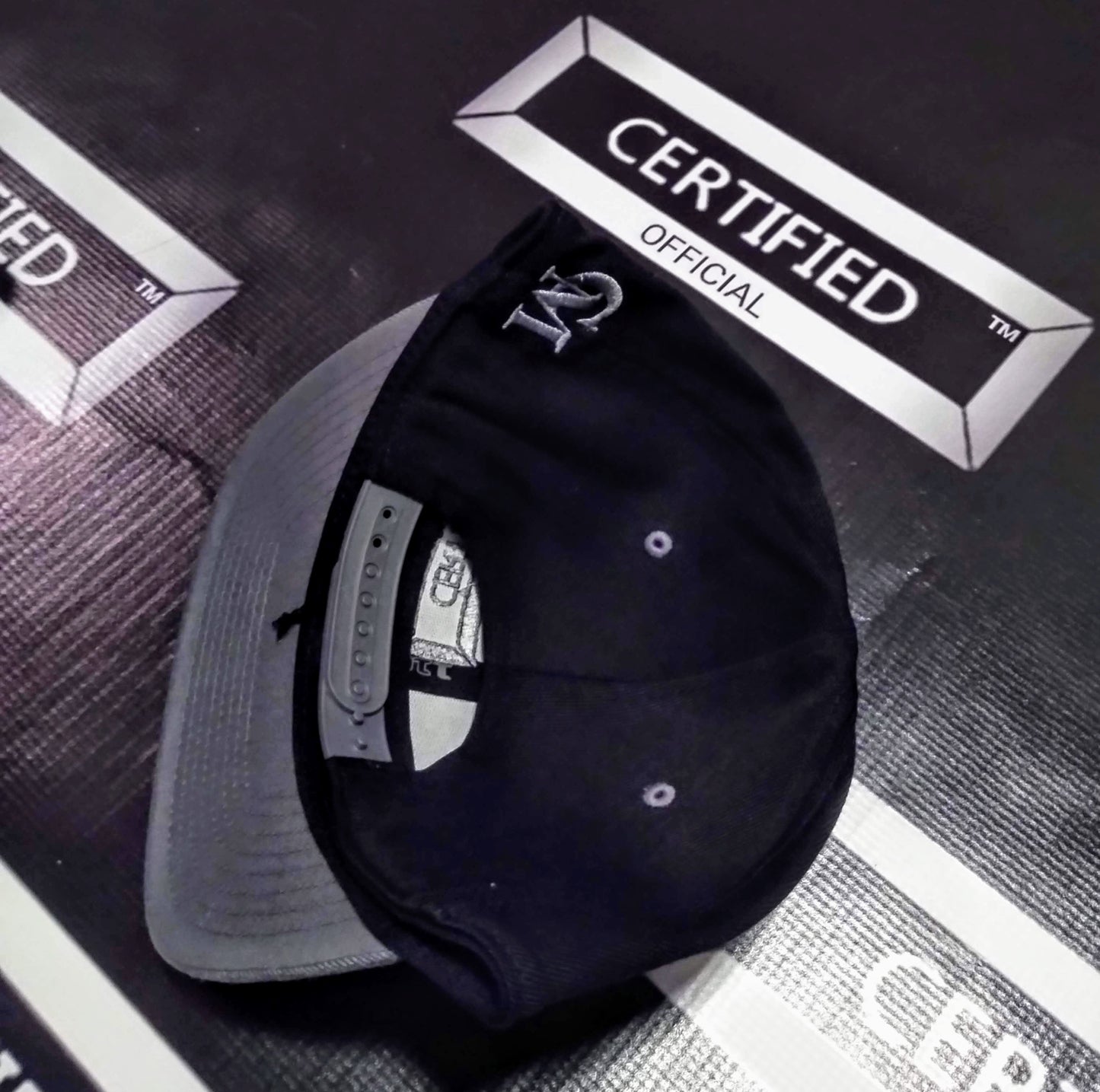 CMALE > FASHION SNAPBACK: MEN & BOYS 110 SNAPBACK CAP; 100% POLYESTER; ORIGINAL DESIGN; EMBROIDERY PRINT.